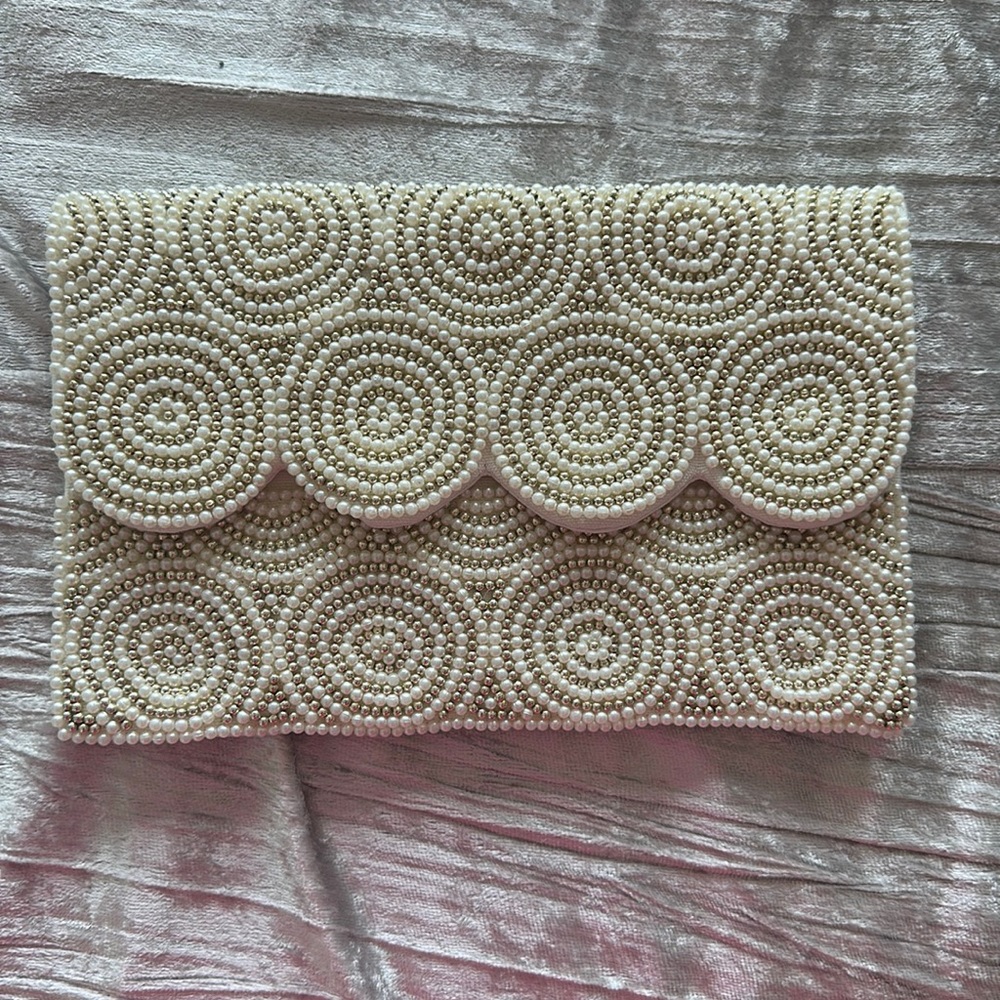 Francesca’s Clutch- white, silver, and gold